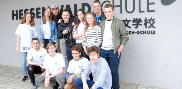 Youtube-Stars zum Interview in der Hessenwaldschule